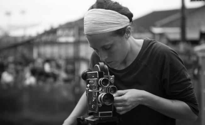 rachel morrison operating a 16mm film camera